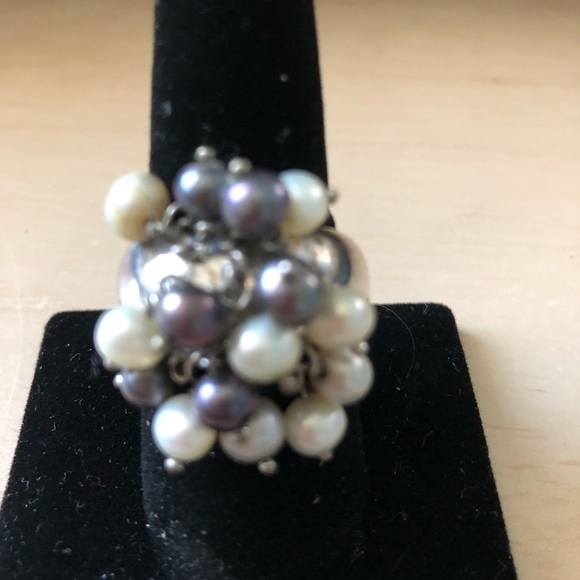 Ring - Picture 2 of 4